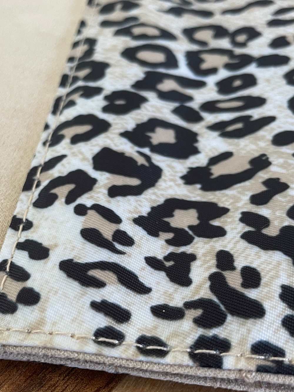 CHICO’S Leopard Cheetah Print Foldover Travel Jewelry Case with Tassel Wrap NWT - Picture 4 of 11